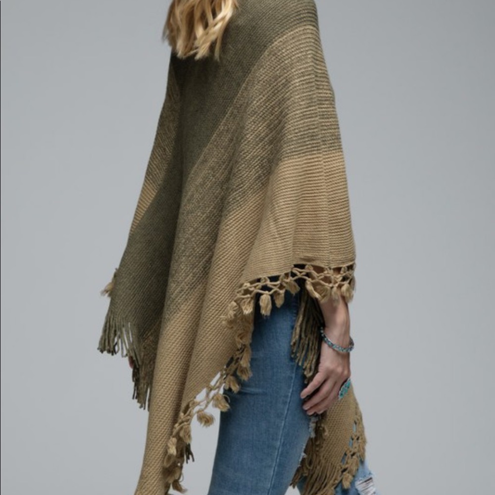 Gradient Knit Poncho - Picture 3 of 3